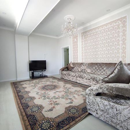 Prestigious Apartment In Bischkek Exterior foto